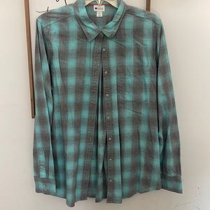 Womens Stylus long sleeve button up - size XL